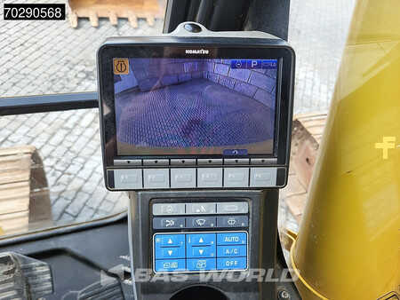 Hydraulic Excavators 2015 Komatsu PC240 LC-10 (37)