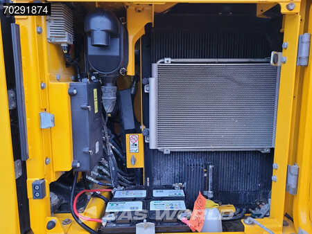 Escavatori cingolati 2021 JCB 131X L SV (22)