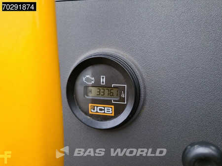 Escavatori cingolati 2021 JCB 131X L SV (36)