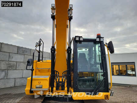 Escavatori cingolati 2021 JCB 131X L SV (8)