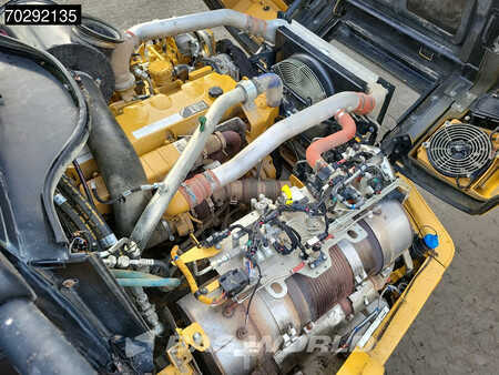 Zalomené klouby-dampry  2019 Caterpillar 730 -04A 730 Tail gate (14)