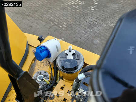 Zalomené klouby-dampry  2019 Caterpillar 730 -04A 730 Tail gate (18)