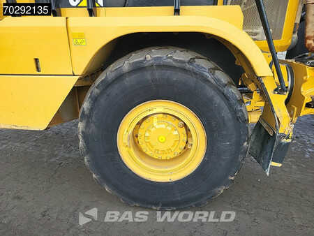 Zalomené klouby-dampry  2019 Caterpillar 730 -04A 730 Tail gate (25)