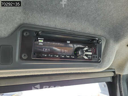 Zalomené klouby-dampry  2019 Caterpillar 730 -04A 730 Tail gate (34)