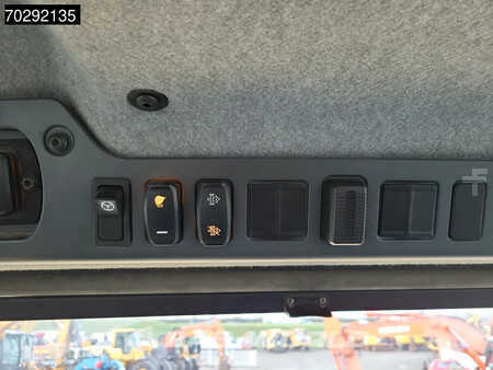 Zalomené klouby-dampry  2019 Caterpillar 730 -04A 730 Tail gate (35)