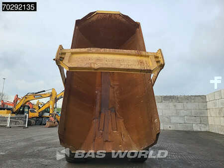 Zalomené klouby-dampry  2019 Caterpillar 730 -04A 730 Tail gate (6)