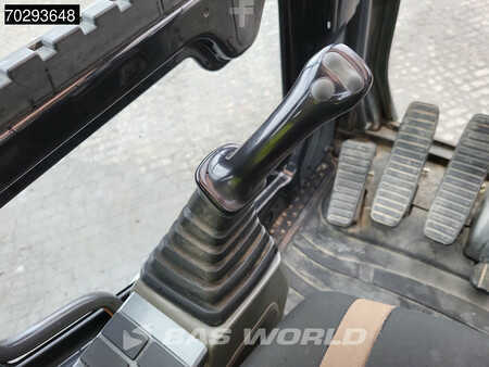 Escavadora de rodas 2014 Doosan DX170 W (31)