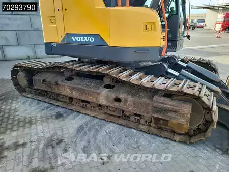 Kettenbagger 2018 Volvo ECR355 E L Blade - Tiltrotator - 2 Buckets (39)