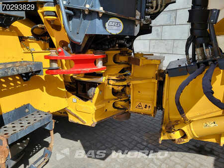 Kink Dumprar 2020 Bell B30 E (14)