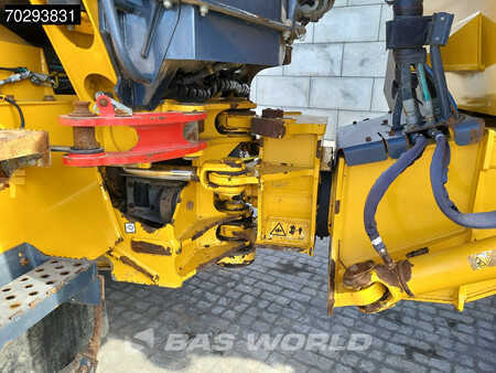 Kink Dumprar 2020 Bell B30 E (19)