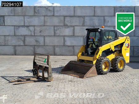 Caterpillar 226 D3 BUCKET + FORKS