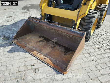 Caterpillar 226 D3 BUCKET + FORKS