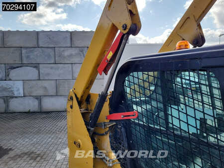 Caterpillar 226 D3 BUCKET + FORKS