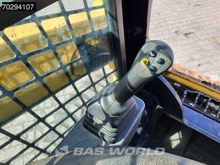 Caterpillar 226 D3 BUCKET + FORKS