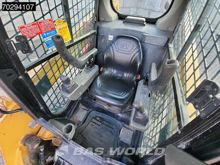 Caterpillar 226 D3 BUCKET + FORKS