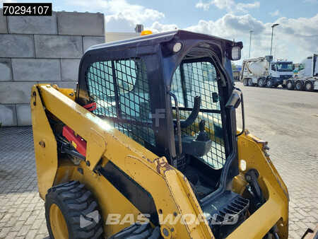 Caterpillar 226 D3 BUCKET + FORKS