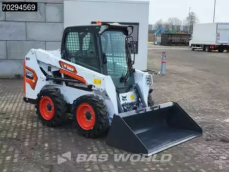 Kolové nakladače 2025 Bobcat S510 A/C - Cabin (11)