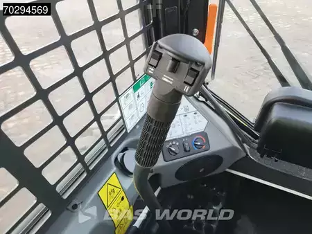 Kolové nakladače 2025 Bobcat S510 A/C - Cabin (23)