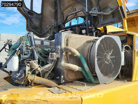 Artikulerte dumpere 2015 Volvo A40 G (19)