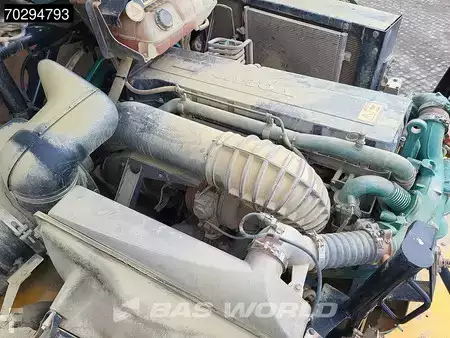 Zalomené klouby-dampry  2015 Volvo A40 G Tail gate (19)