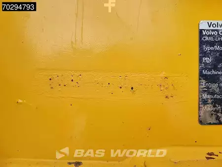 Zalomené klouby-dampry  2015 Volvo A40 G Tail gate (39)