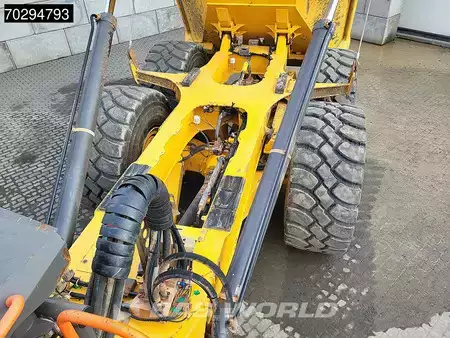 Zalomené klouby-dampry  2015 Volvo A40 G Tail gate (9)