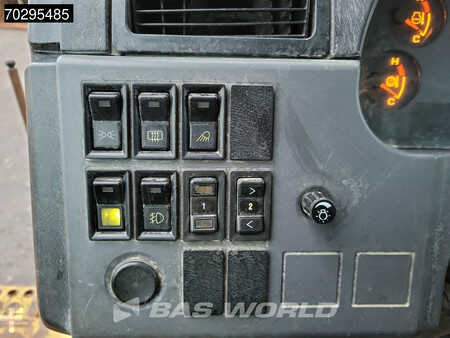 Artikulerte dumpere 2006 Komatsu HM300-2 (30)