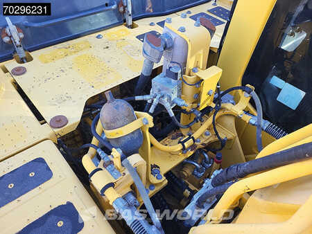 Pelles sur chenilles 2014 Komatsu PC240 LC-10 (40)