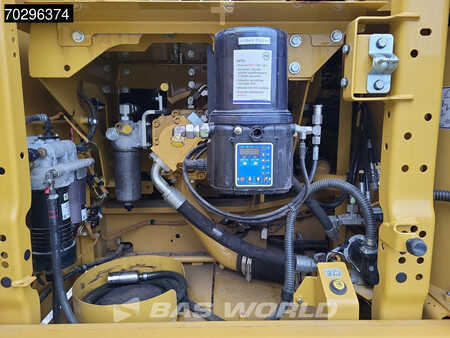 Kedjegraver 2022 Caterpillar 326 -07D Tiltrotator (30)