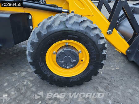 Rigid Backhoe Loader 2025 JCB 3DX PLUS 4WD - A/C - HP (37)