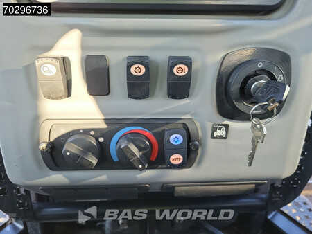 Bulldosere 2011 Caterpillar D6 N LGP (27)