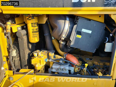 Bulldosere 2011 Caterpillar D6 N LGP (36)