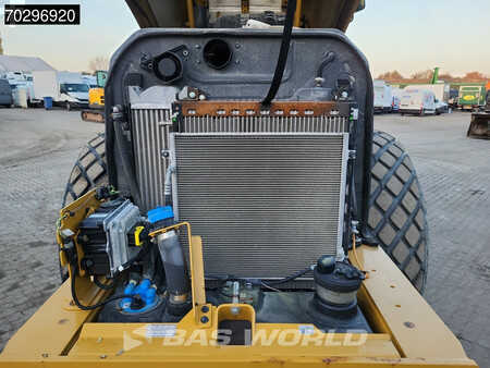 Single drum compactors 2017 Caterpillar CS66 B A/C - Trimble GPS (14)