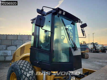 Single drum compactors 2017 Caterpillar CS66 B A/C - Trimble GPS (16)