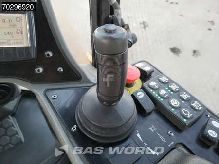 Single drum compactors 2017 Caterpillar CS66 B A/C - Trimble GPS (23)