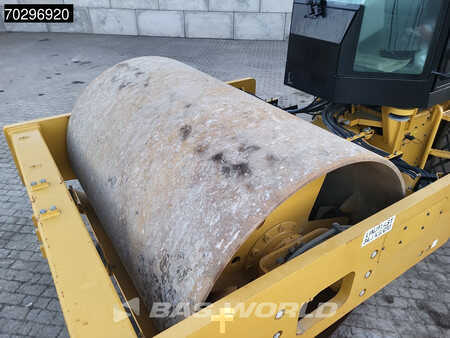 Single drum compactors 2017 Caterpillar CS66 B A/C - Trimble GPS (8)