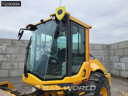 Compactador monocilíndrico 2021 Volvo SD135 B A/C (19)