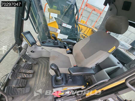 Escavadora de rastos 2019 Volvo EC220 E L (30)