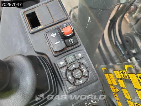 Escavadora de rastos 2019 Volvo EC220 E L (34)