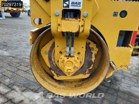 Walce gładkie 2018 Caterpillar CB2.7 (13)