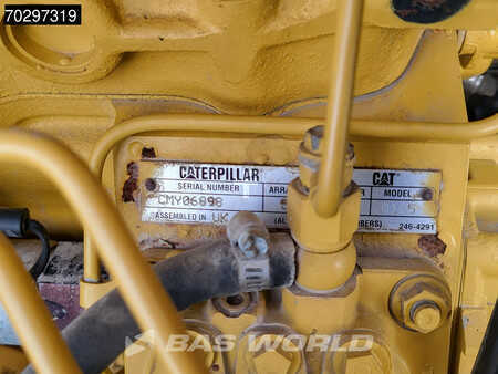 Walce gładkie 2018 Caterpillar CB2.7 (16)