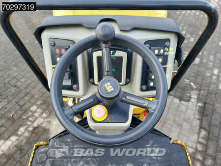 Walce gładkie 2018 Caterpillar CB2.7 (24)