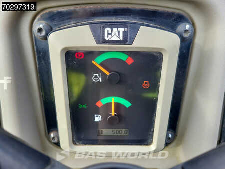 Walce gładkie 2018 Caterpillar CB2.7 (26)