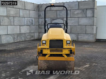 Walce gładkie 2018 Caterpillar CB2.7 (7)