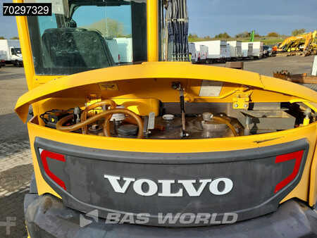 Minibagry 2019 Volvo ECR88 D (29)