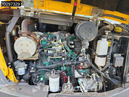 Minibagry 2019 Volvo ECR88 D (30)