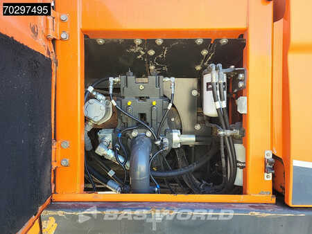 Escavatori gommati 2016 Doosan DX170W -5 (15)