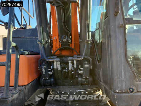 Escavatori gommati 2016 Doosan DX170W -5 (19)