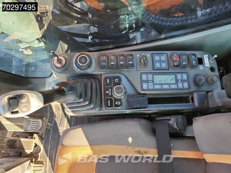 Escavatori gommati 2016 Doosan DX170W -5 (30)