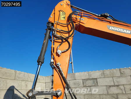 Escavatori gommati 2016 Doosan DX170W -5 (8)